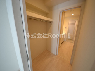 【収納】 | ＯＰＵＳ　ＲＥＳＩＤＥＮＣＥ　ＳＨＩＮＳＡＩＢＡＳＨＩ　ＳＯＵＴＨ | ウォークインクローゼットです。