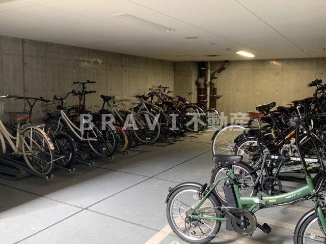 アプリーレ堺筋本町　BRAVI不動産のその他共用部分|【アプリーレ堺筋本町】駐輪場