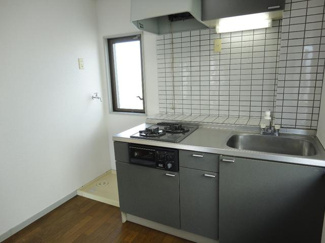 【ロビー】 | きれいなキッチンです（同物件別部屋の写真）