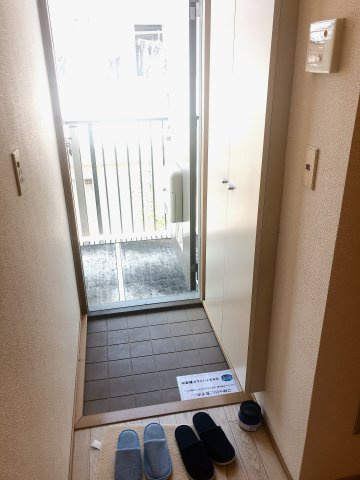 ベルメゾン194の玄関
