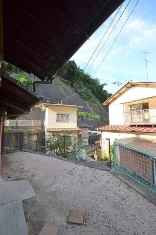 広島市西区己斐上２丁目の一戸建てのバルコニー
