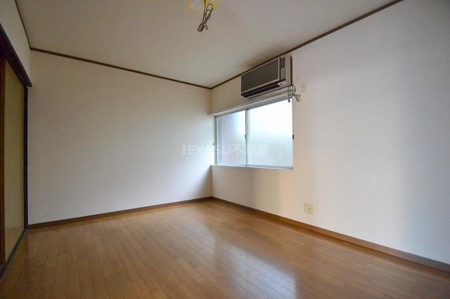 広島市西区己斐上２丁目の一戸建ての洋室