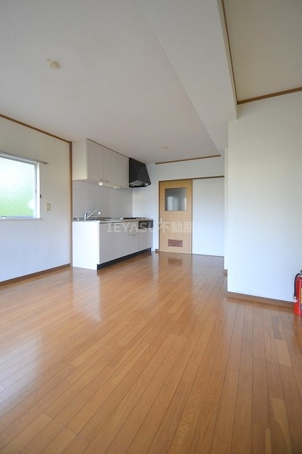 広島市西区己斐上２丁目の一戸建ての居間・リビング