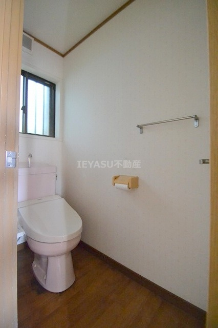 広島市西区己斐上２丁目の一戸建てのトイレ