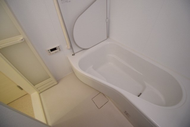 ブランシュールＡの浴室|追い焚き機能付