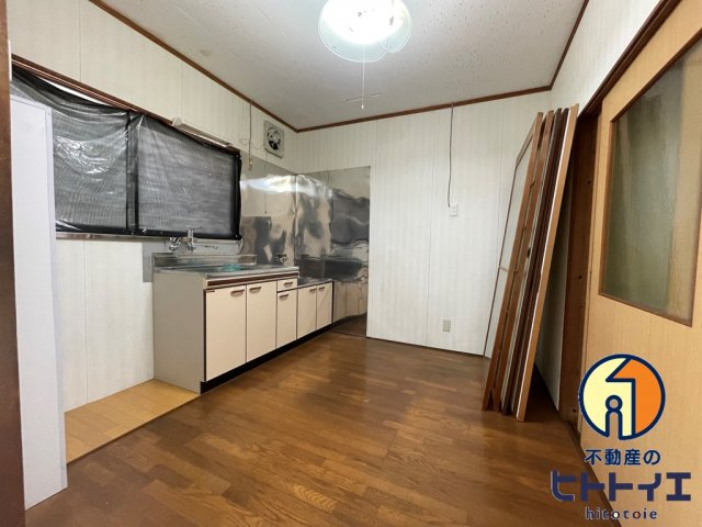 広川ゆのそアパートの居間・リビング