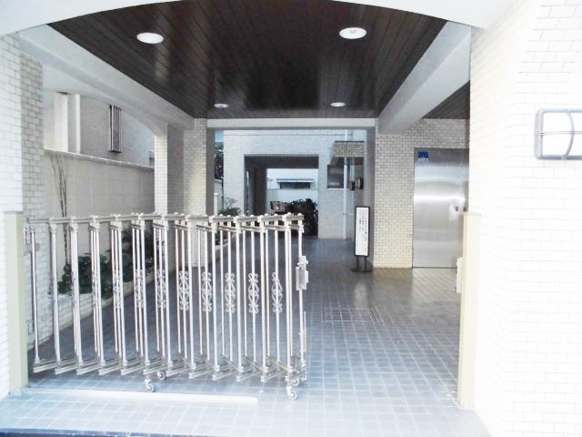 ゾンネンハイム本郷のエントランス|エントランス