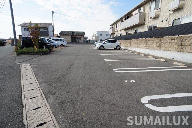 リヤン上南部の駐車場