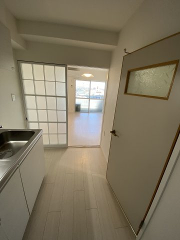 青葉MMKビルのエントランス