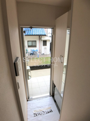 【玄関】 | プレミアム井田 | 収納もある玄関です