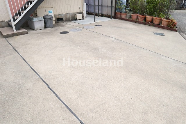 ハイツKASSANの駐車場