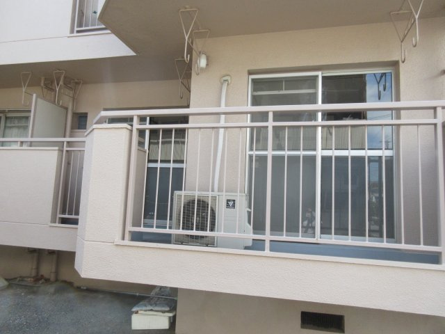 西本マンションのエントランス