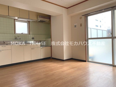 【居間・リビング】 | あづみマンション | おしゃれなリビングです