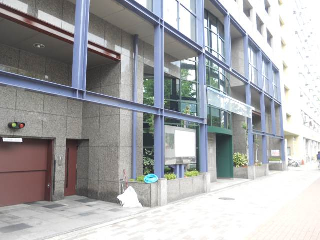 AFICION堀川（アフィシオン堀川）のエントランス