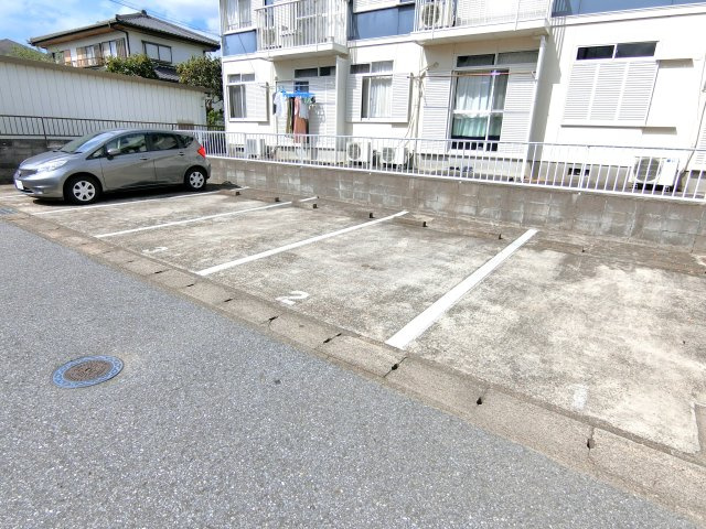 SKコーポの駐車場