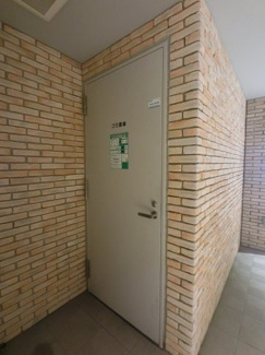【その他共用部分】 | ゴミ捨て場。建物内で捨てれます。