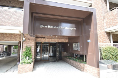 【エントランス】 | ライオンズマンション調布多摩川 | 管理体制良好。手入れの行き届いたエントランス。