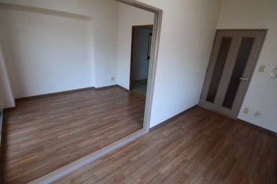 【洋室】 | グランディール湊川 | ゆとりの広さです