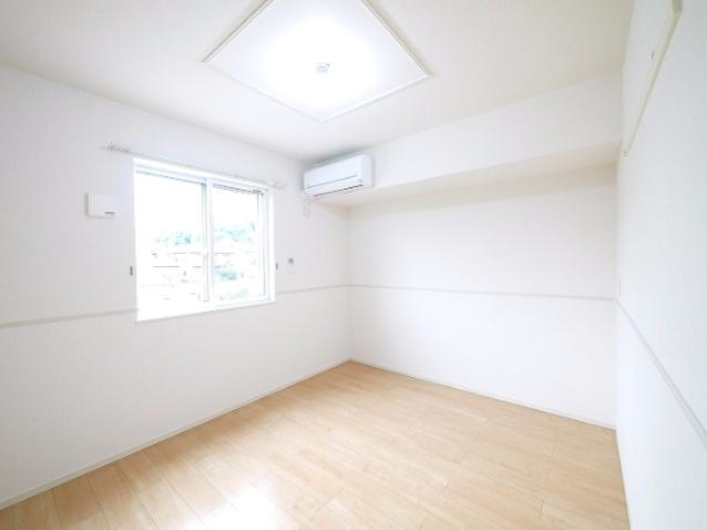 エテルノ・ソーレの寝室|落ち着いて過ごせるお部屋なので、寝室にいかがでしょうか