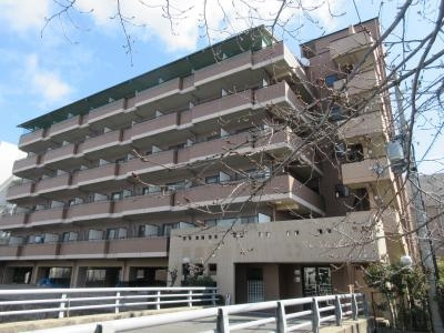 パインフィールド天神川の外観