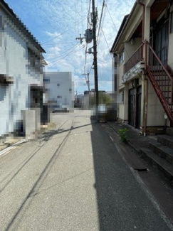 【前面道路含む現地写真】