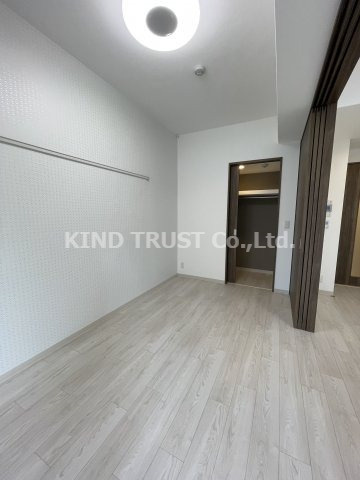 エステムコート新梅田の洋室|使い勝手のいい洋室です