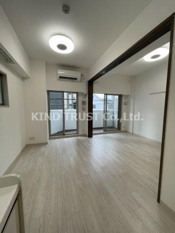 エステムコート新梅田の居間・リビング|ゆったりとしたリビングです