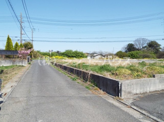 【前面道路含む現地写真】