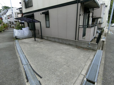【駐車場】 | セジュール楠谷 | 敷地内駐車場、駐輪スペース有