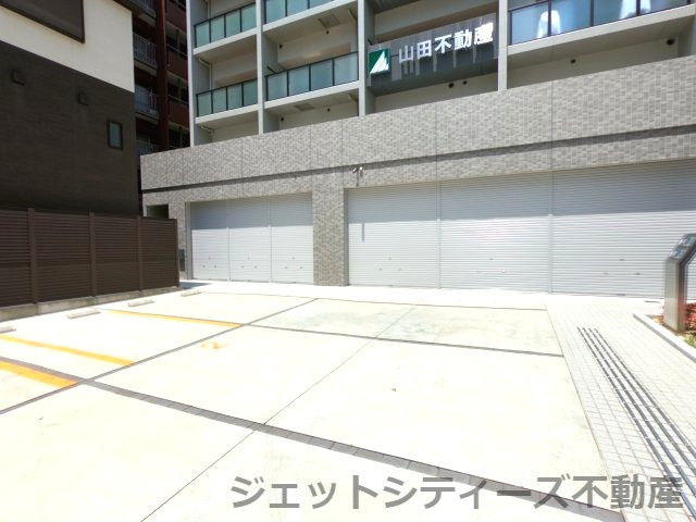 【エントランス】 | Bonコンド梅田中崎町