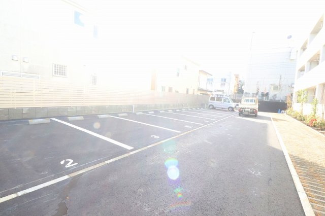 ソレイユメゾンⅡの駐車場