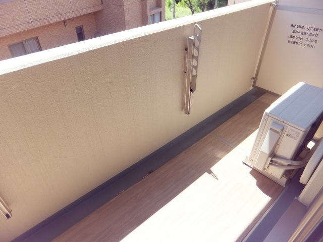 グラース・ベル・ウッドのバルコニー