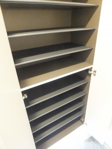 グラース・ベル・ウッドの収納|シューズボックス