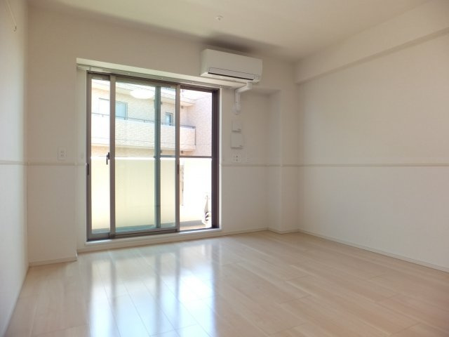 グラース・ベル・ウッドの居間・リビング