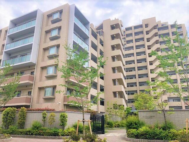 サングレート別府の杜アルカンフォールの外観