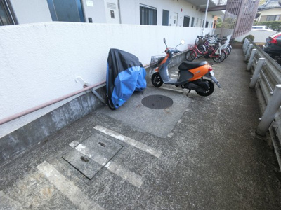 【その他共用部分】 | 豊栄アンバサダー洋光台 | バイク置場です。