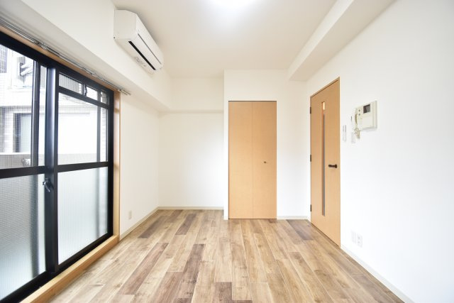 レジデア西本町の居間・リビング