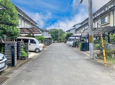 【前面道路含む現地写真】 | 大原野上羽町一戸建 | 前道6ｍ