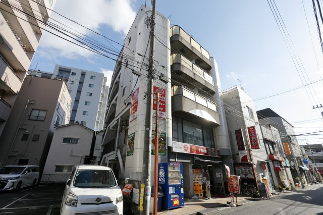 ASPフェニックスビルの外観