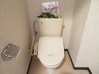 【トイレ】 | ユーミーマンションアルファ | 同タイプ別室の写真です※反転タイプ