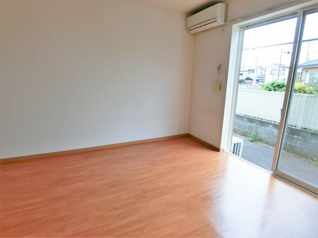 ファインバレー東金台方の居間・リビング