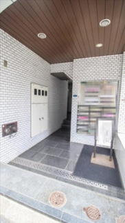 【エントランス】