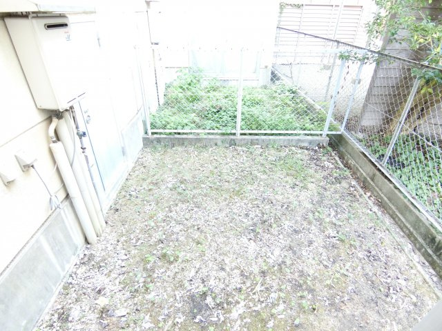 ライフタウンＦの庭