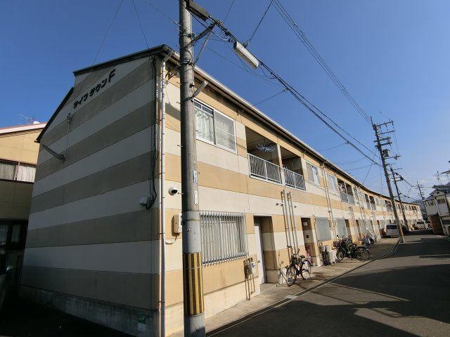 ライフタウンＦの外観