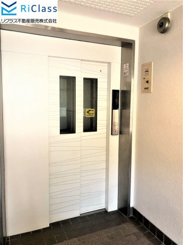 メゾンクレール諏訪山のその他共用部分|エレベーターです。