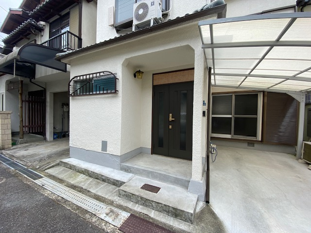 加太戸建のエントランス