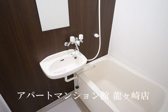 フローラルハイツの浴室