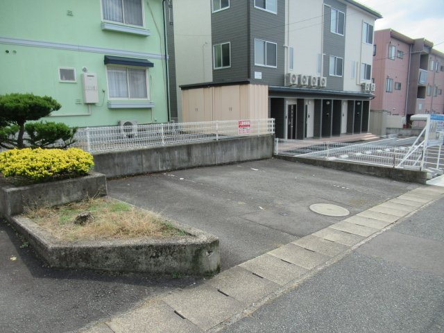 グリーンヒルズの周辺
