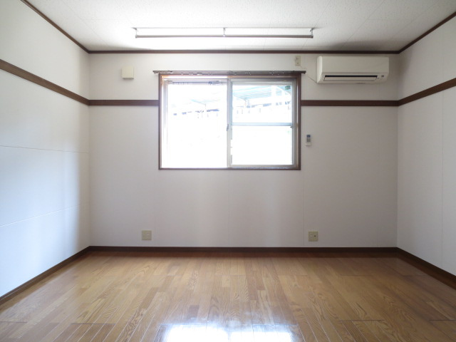 ぷらすエコ【10,000円キャッシュバック対象物件】の居間・リビング