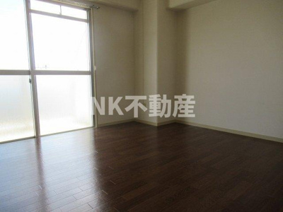 【内装】 | シャンポール東大阪（河内花園賃貸） | 明るい色調の室内です